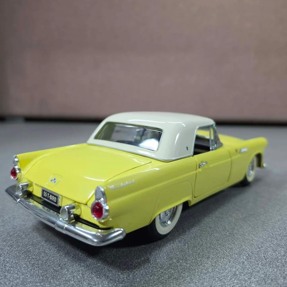 Roadlegends Ford 1955 Thunderbird Diecast Model Car Excellent
